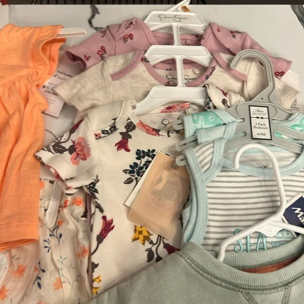 Baby bundle of 6-12 months of clothes - Picture 7 of 12